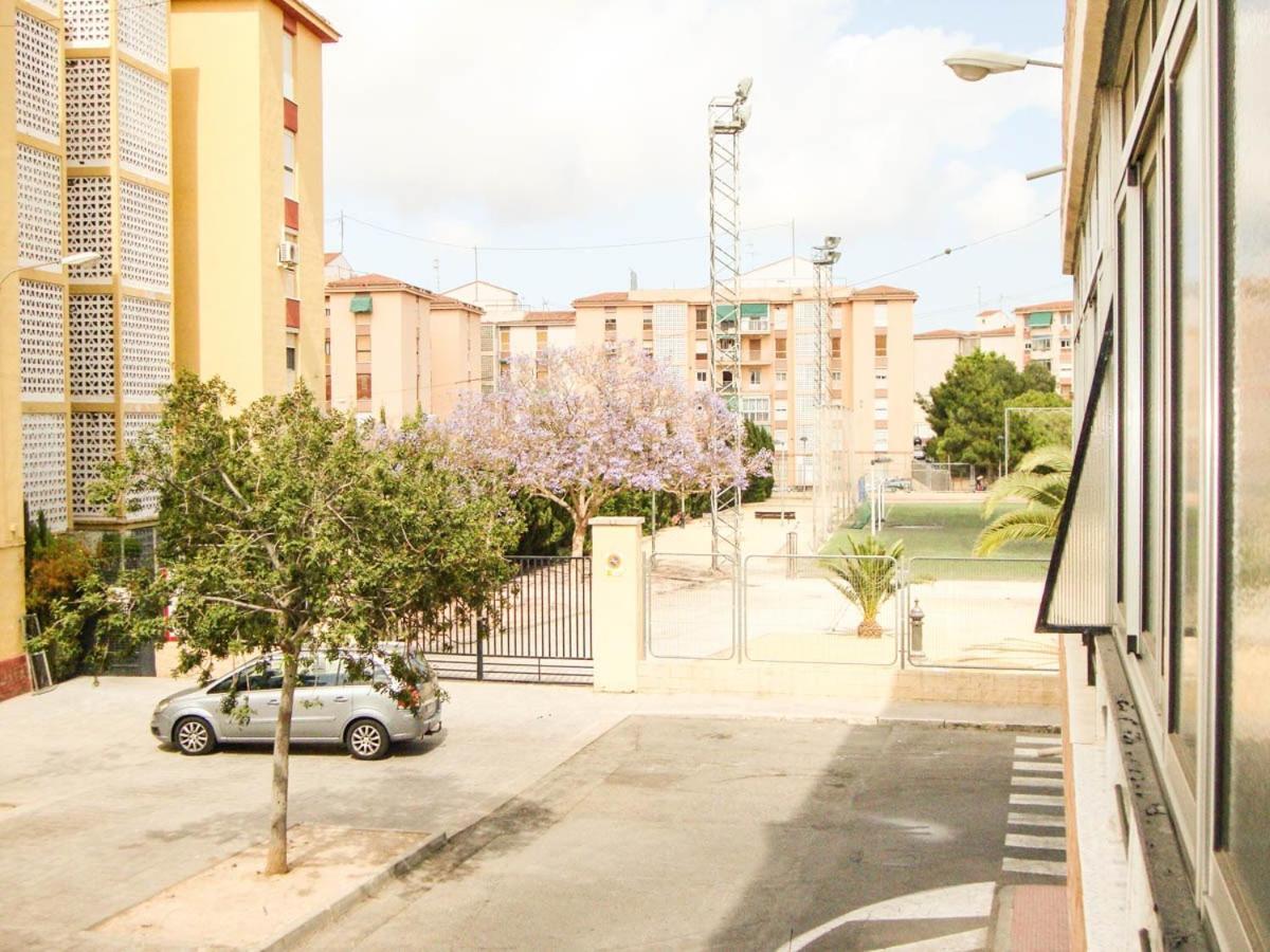 Apartments Plaza De Las Escuelas Alicante Exterior photo
